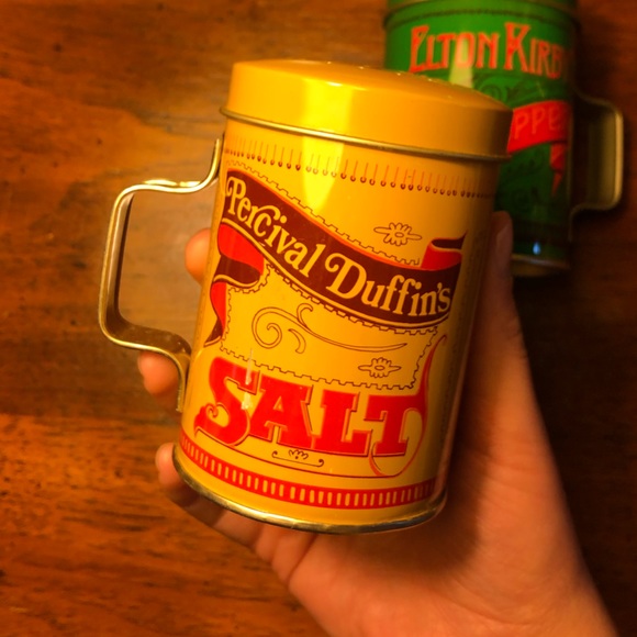 Vintage Salt & Pepper Shaker Set Range Top Style Jumbo Size W/ Easy Grip Handles - Picture 5 of 12